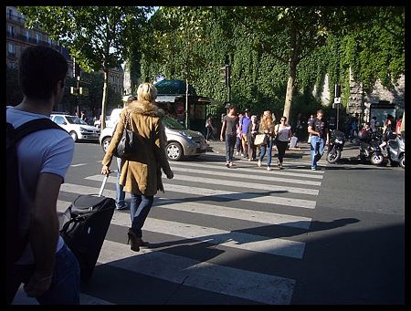 P2570987