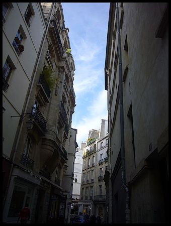 P2430643