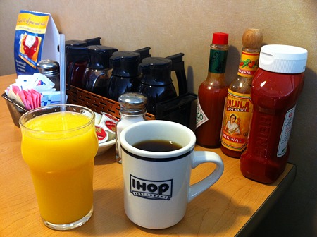 コーヒーとオレンジジュース