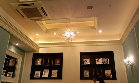 店内の様子@Mon chouchou with TRAVEL CAFE