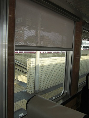 63n-窓・カーテン
