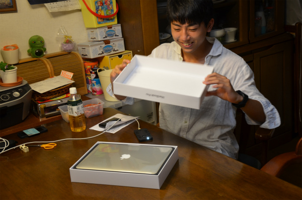 箱を開ける瞬間はワクワクして楽しいものです。